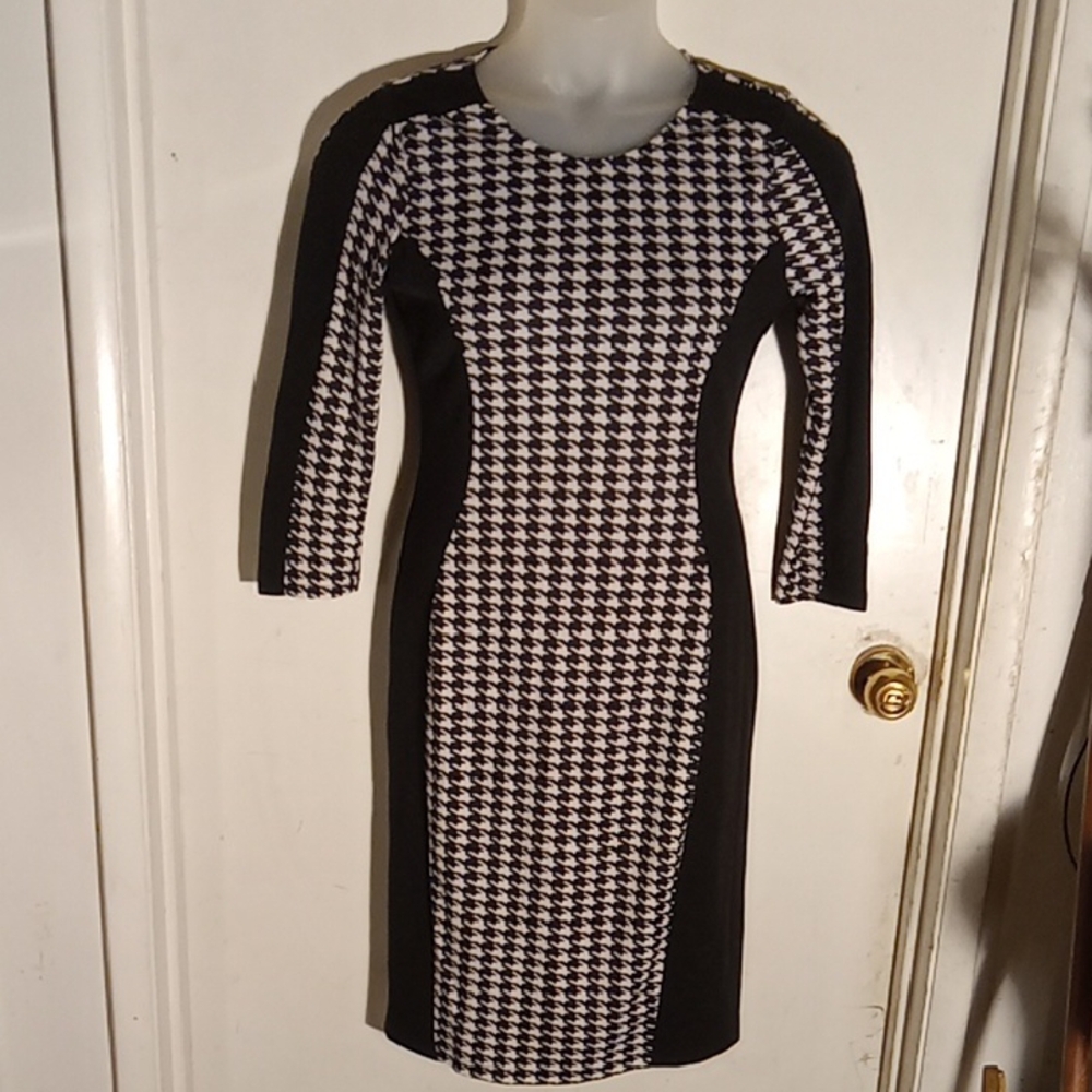 Women's Dress New With Tags Good Stretch Size 8 Large